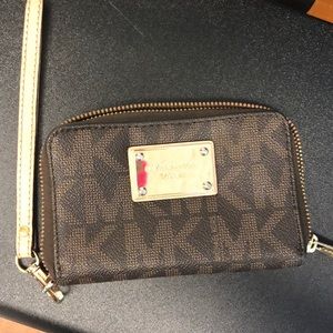 Michael Kors wristlet